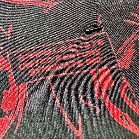 Vintage 1978 Red and Black Garfield Collectors Balancine Inc Necktie - Picture 6 of 7